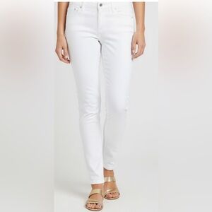 White D. Jeans